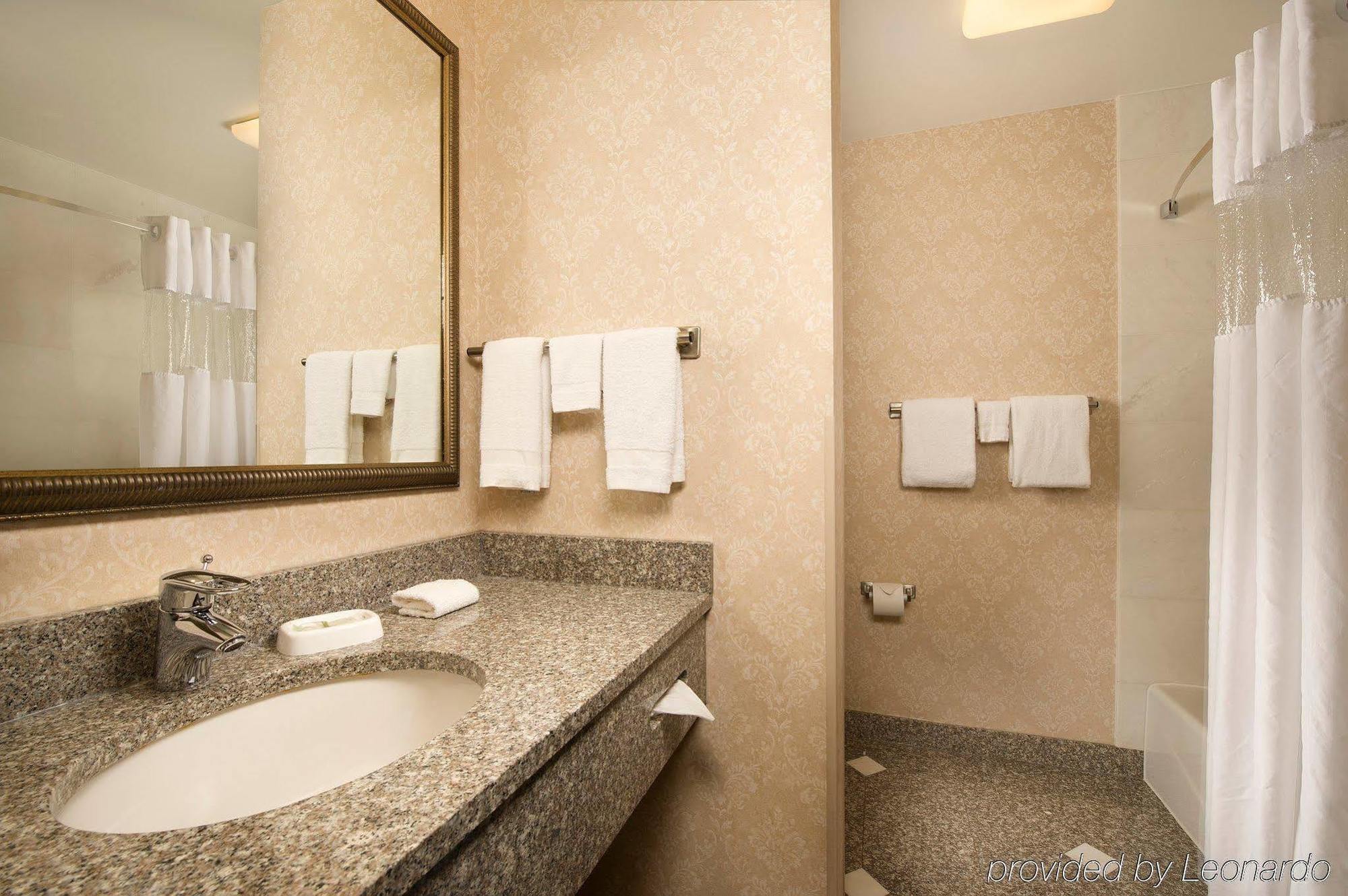 Drury Inn & Suites Greenville Buitenkant foto